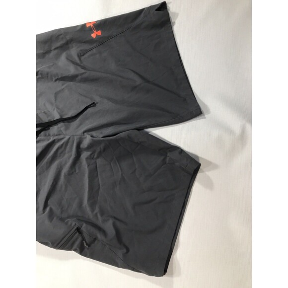 Under Armour Board Shorts Size Medium Heat Gear Swim Shorts - Picture 2 of 5